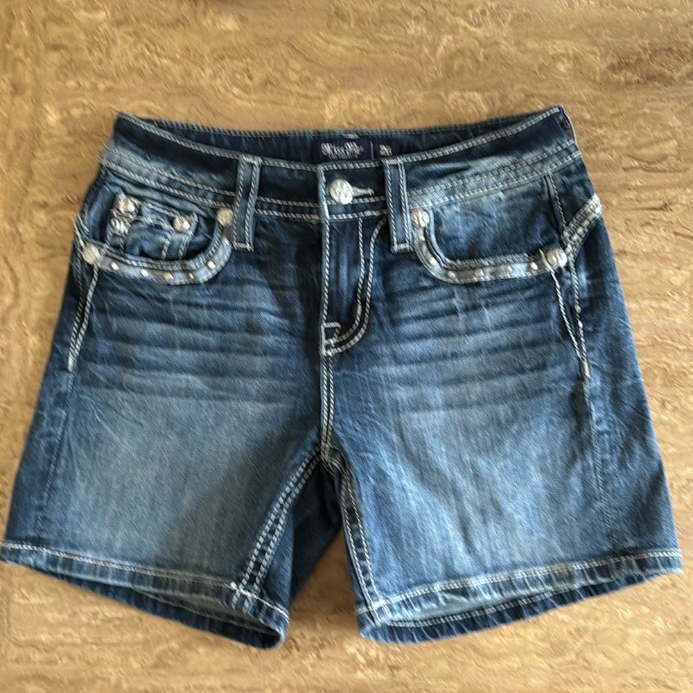 MISS ME Mid Rise Denim Shorts Size 26